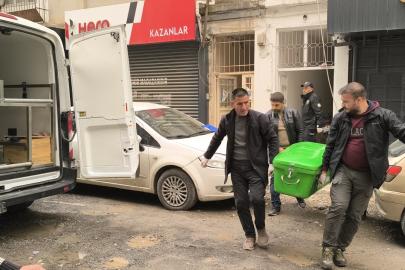 Yaşlı adam yalnız yaşadığı evde bıçaklanarak öldürüldü