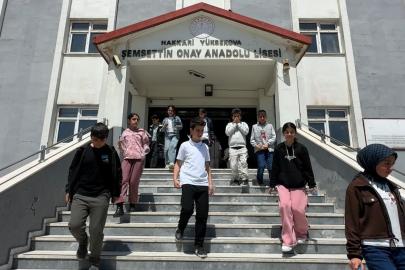 Yüksekova’da 4 bin 69 öğrenci bursluluk sınavında ter döktü