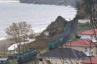 Zonguldak’ta yük treninin vagonları ayrıldı, seferler aksadı
