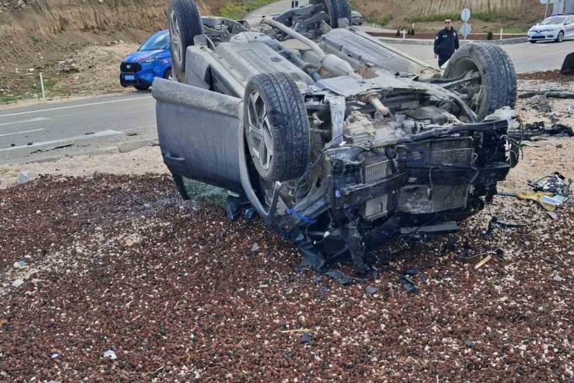 Aksaray’da iki otomobil çarpıştı: 1 ölü, 2 yaralı