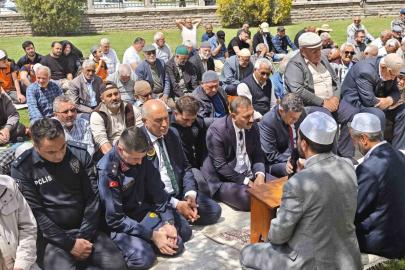 Aksaray’da yoğun yağış nedeniyle şükür duası yapıldı