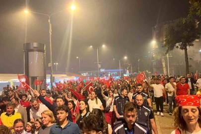 Alanya’da fener alayı ve Ceza konseriyle 19 Mayıs kutlaması