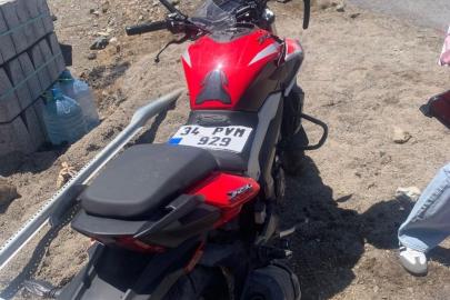 Alaplı’da otomobilin çarptığı motosiklet sürücüsü yaralandı