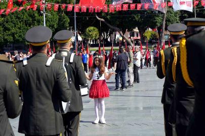 Antalya’da 19 Mayıs coşkusu çelenk töreniyle başladı