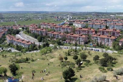 Arnavutköy’de geleneksel uçurtma şenliği renkli görüntülere sahne oldu