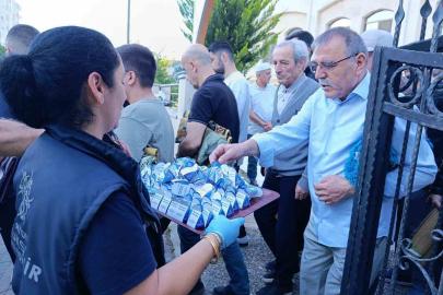 Aydın Büyükşehir vatandaşlarla bayramlaştı