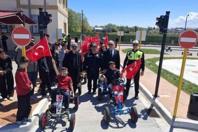 Bafra’da miniklere trafik eğitimi
