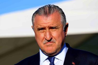Bakan Osman Aşkın Bak: "Milli takımımız Dünya Kupası’nda çok iyi işler yapacak"