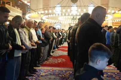 Balıkesir, Zağnospaşa Cami’nde bayramlaştı