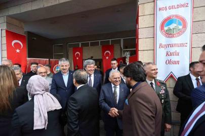 Başkan Büyükkılıç, bayram sevincini Kayserililerle yaşadı