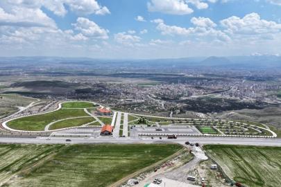 Başkan Çolakbayrakdar: "Erciyes manzaralı millet bahçesi, doğa, manzara ve huzurun buluştuğu yer"