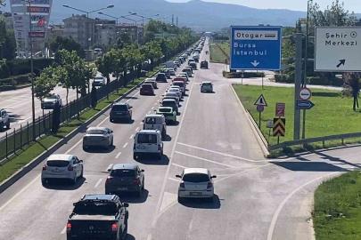 Bayram dönüş trafiği İnegöl’de yoğunlaştı