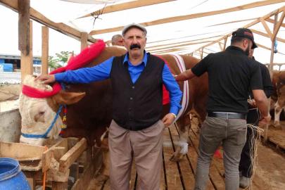 Bayram öncesi "Baron" ve "Kral" Ataşehir’de görücüye çıktı: "Şu anda rakibi yok, İstanbul’da tek"