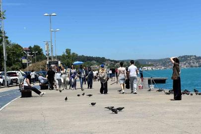 Bayramda İstanbul’da kalanlar sahiller ve parkların tadını çıkardı