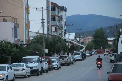 Bayramiç’te inşatta elektrik akımına kapılan işçi ağır yaralandı