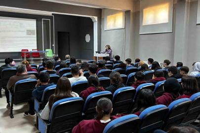 "Ben Her Yerde Varım" projesiyle kalaycılık mesleği öğrencilere tanıtıldı