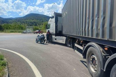 Bilecik’te tır ile motosiklet çarpıştı: 1 yaralı