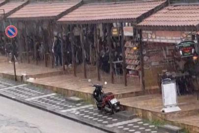 Bolu’da sağanak yağış hayatı olumsuz etkiledi
