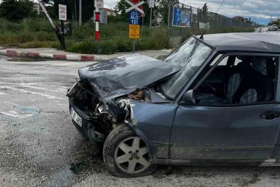 Burdur’da okul servisi ile otomobil çarpıştı: 7 yaralı