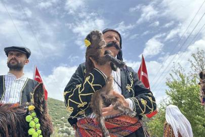 Burdur’da temsili Yörük Göçü, renkli görüntülere sahne oldu