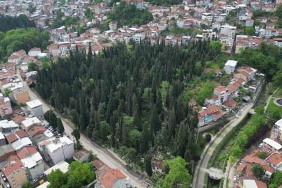 Bursa’da mezarlıklar bayrama hazır