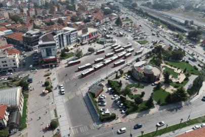 Büyükşehir Belediyesi yeni düzenlemeler ile toplu taşıma ağını rahatlatıyor