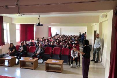 Çemişgezek’te akran zorbalığına karşı bilinçlendirme eğitimi