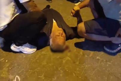 Çıkan kavgada başından yaralandı, kanlar içinde  yerde kaldı