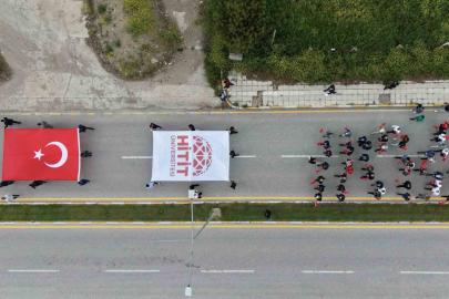Çorum’da gençlerden "Şehitlere Saygı ve Vefa Yürüyüşü"