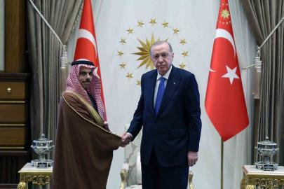 Cumhurbaşkanı Erdoğan, Suudi Arabistan Dışişleri Bakanı Ferhan’ı kabul etti
