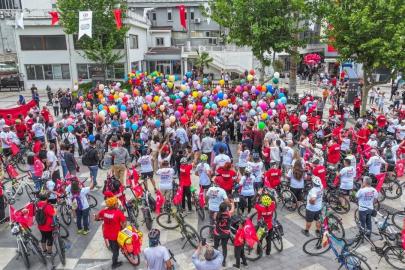 Denizli’de "Umuda Pedal Çevir" Bisiklet Şenliği kortej yürüyüşüyle başladı