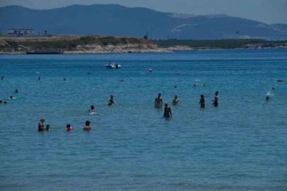 Didim’de 9 günlük tatilde deniz keyfi başladı
