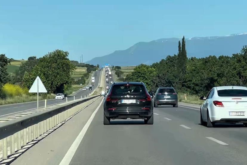 Dönüş yoğunluğu başladı, Bursa yolunda uzun kuyruklar oluştu