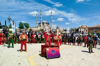 Edirne’de fetih coşkusu: Selimiye Meydanı’nda mehteran konseri düzenlendi