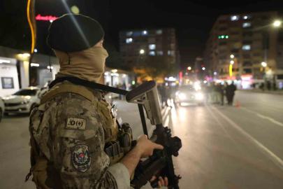 Elazığ’da ’Huzur’ uygulaması: İl Emniyet Müdürü Karan sahaya inerek denetimlere katıldı
