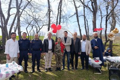 'En güzel asker bizim asker' sloganları ile askere uğurlandı