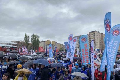Eskişehir’de 1 Mayıs 2 bin kişi ile kutlandı