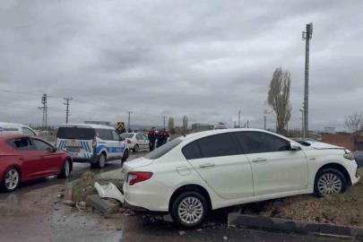 Eskişehir’de iki otomobil çarpıştı: 1 yaralı
