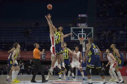 Fenerbahçe Beko, Basketbol Süper Ligi’ni lider tamamladı