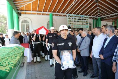 Geçirdiği rahatsızlık sonrası hayatını kaybeden polis memuru son yolculuğuna uğurlandı