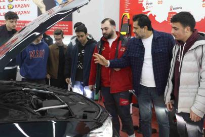 Gençlere meslek kapısı: Samsun’da "Oto Ekspertiz Kursu" başladı