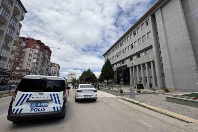 Güzellik salonunda mobil bankacılık tuzağı: Müşterilerinin adına kredi çeken şebeke çökertildi