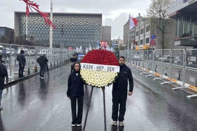 HEP-SEN 1 Mayıs’ı Taksim’de kutladı