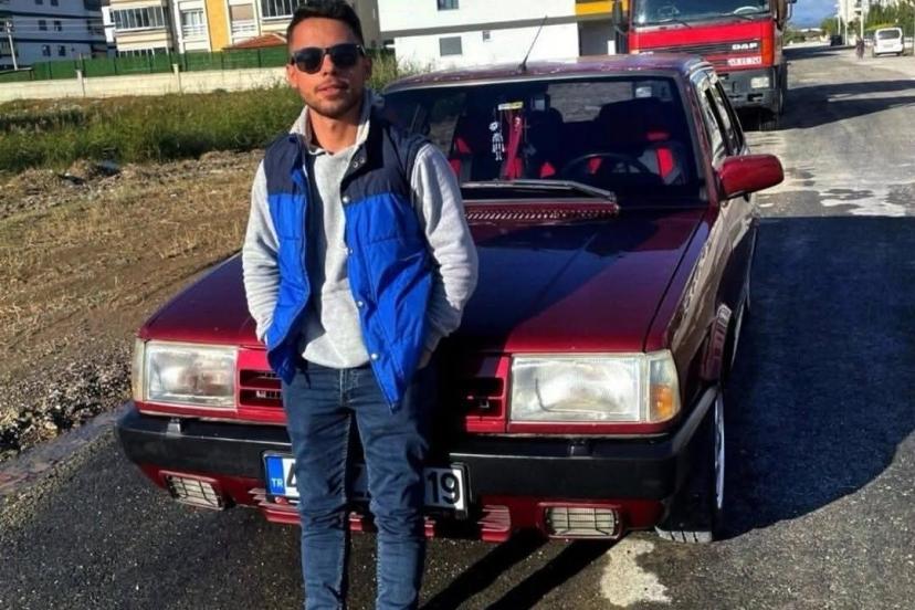 İzmir’de otomobil takla attı: 1 ölü, 1 yaralı