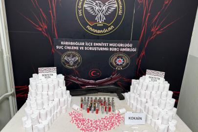 İzmir’de uyuşturucu operasyonu: 24 bin hap ele geçirildi