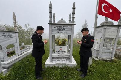 Jandarma şehit Özata kabri başında anıldı