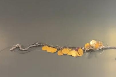 Kadının boynundaki 185 bin TL değerindeki 17 çeyrek altın böyle çalındı