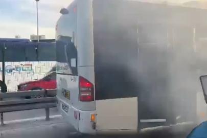 Kağıthane’de metrobüste yangın çıktı