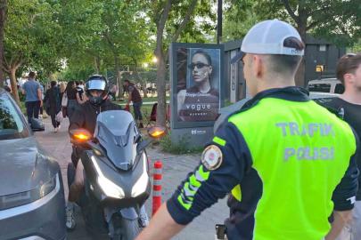Kaldırımı yol gibi kullandılar, cezadan kaçamadılar