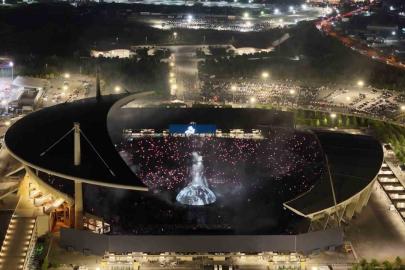 Kanye West konseri havadan görüntülendi